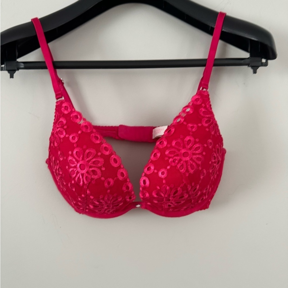 Victoria’s Secret pushup floral embroidery bras
